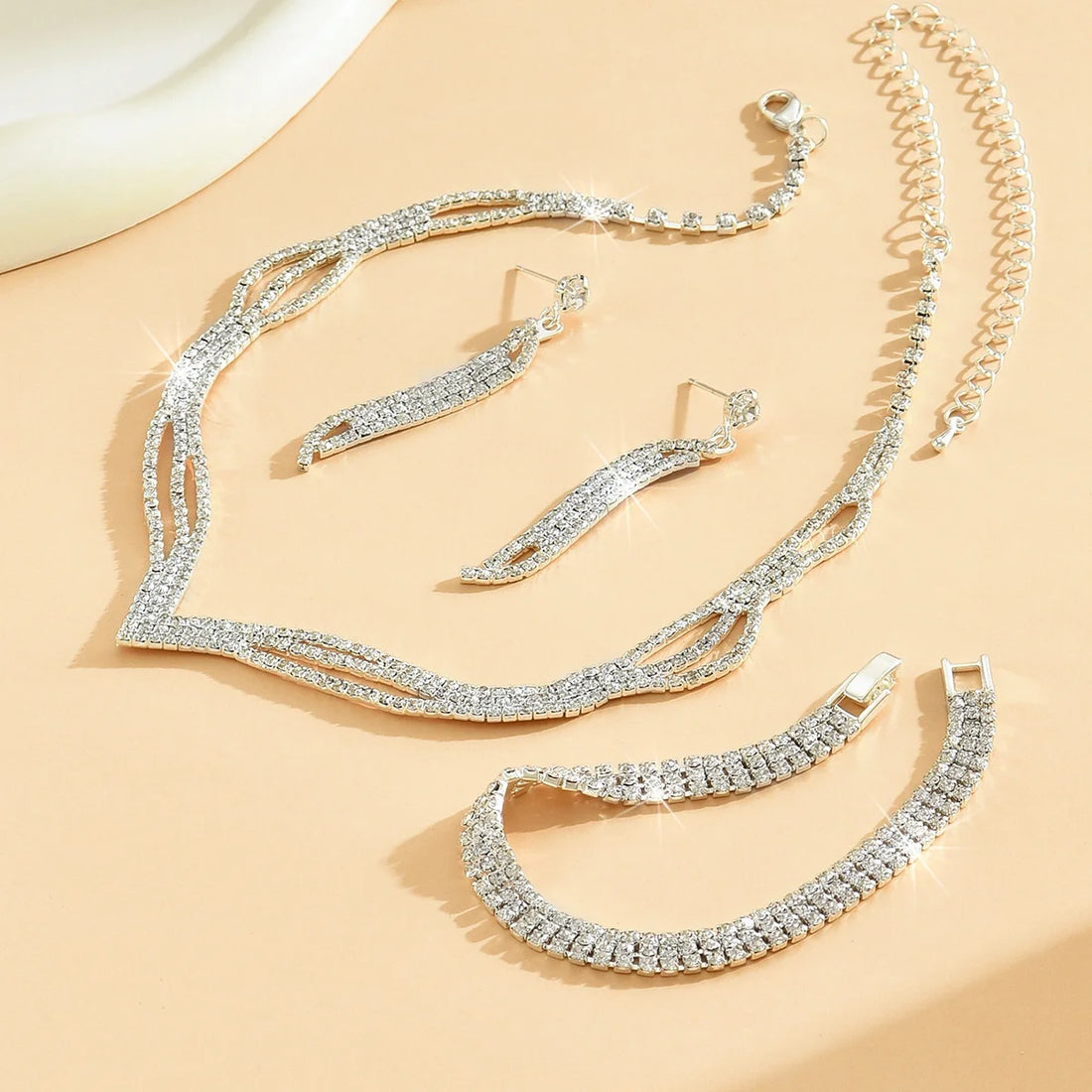 2025 New Design Hot-Selling  Necklace Earrings Bracelet Set Fashion Clavicle Chain Bridal Jewelry